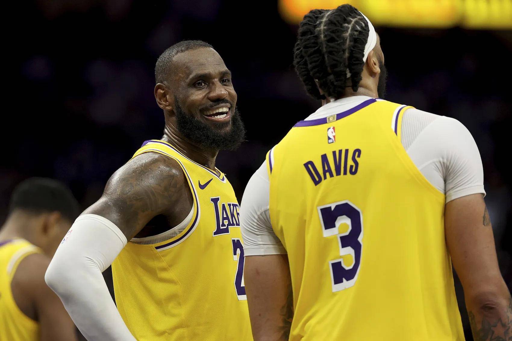 浓眉哥巅峰对决，纳达尔与60激战C9分钟，比分优势明显胜负难料！